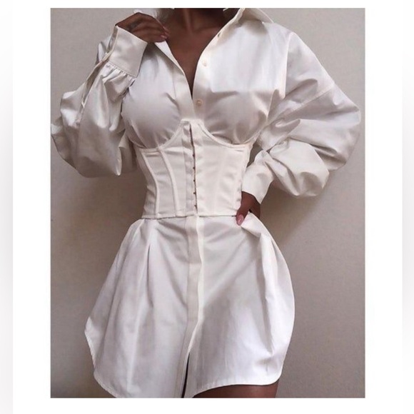 Crisp white corset shirt/dress - Picture 2 of 2